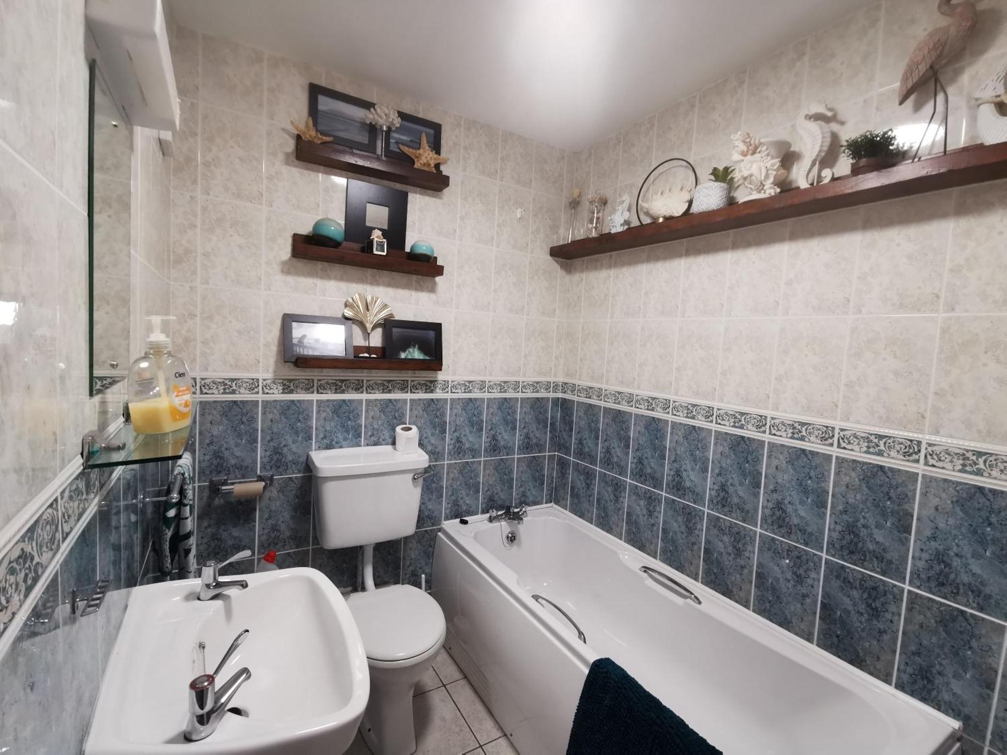 Apartment Seashell Cove Luxurious Sea View Free Wifi Netflix Sleeps 5 *