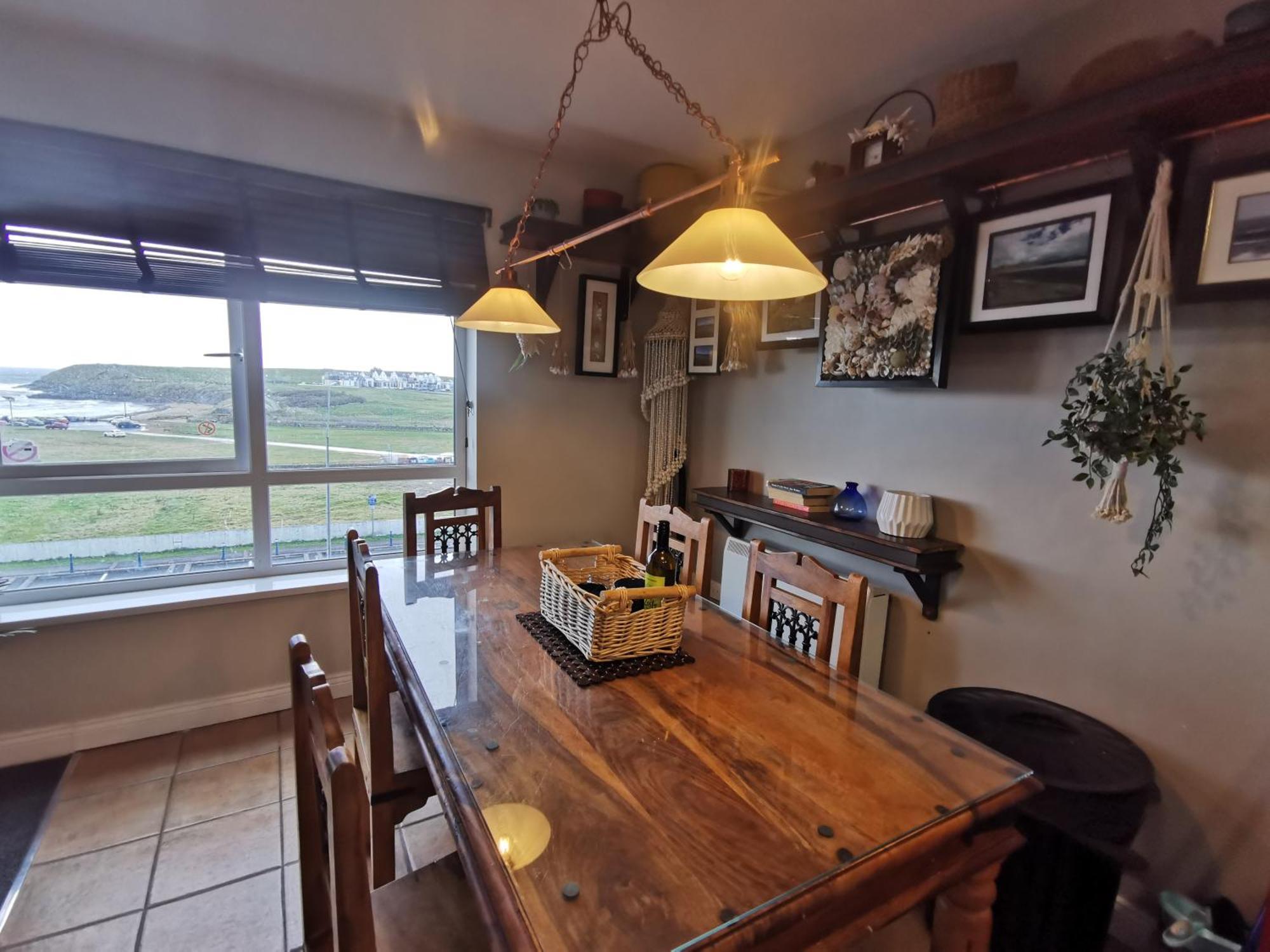 Seashell Cove Luxurious Sea View Free Wifi Netflix Sleeps 5 Apartment *