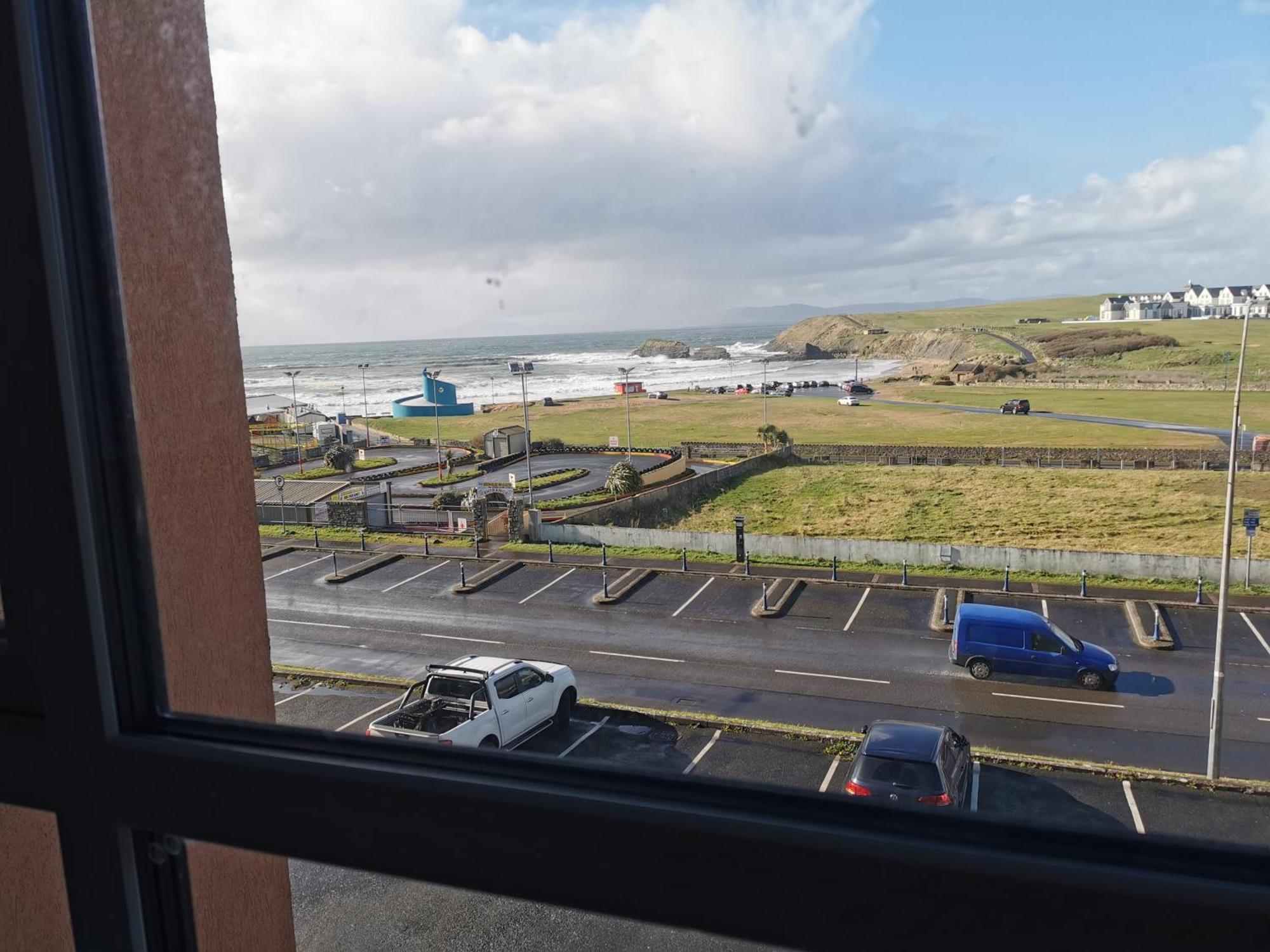 Seashell Cove Luxurious Sea View Free Wifi Netflix Sleeps 5 Apartment *